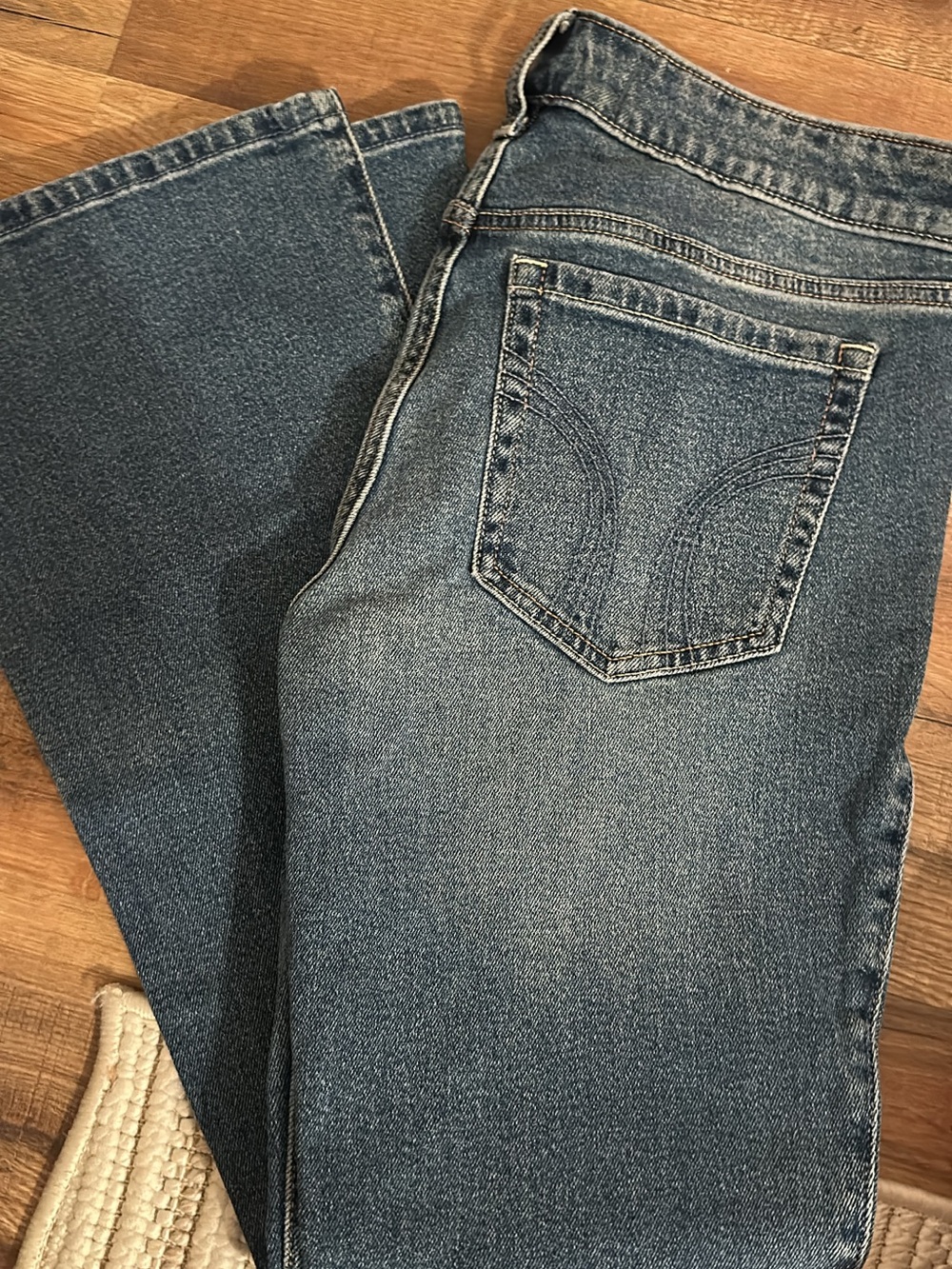 Women’s Blue Denim Jeans - Classic Fit